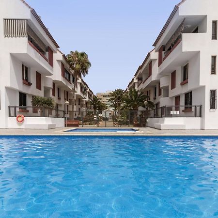 Homeforguest New Modern Apartment With Pool Арона Экстерьер фото