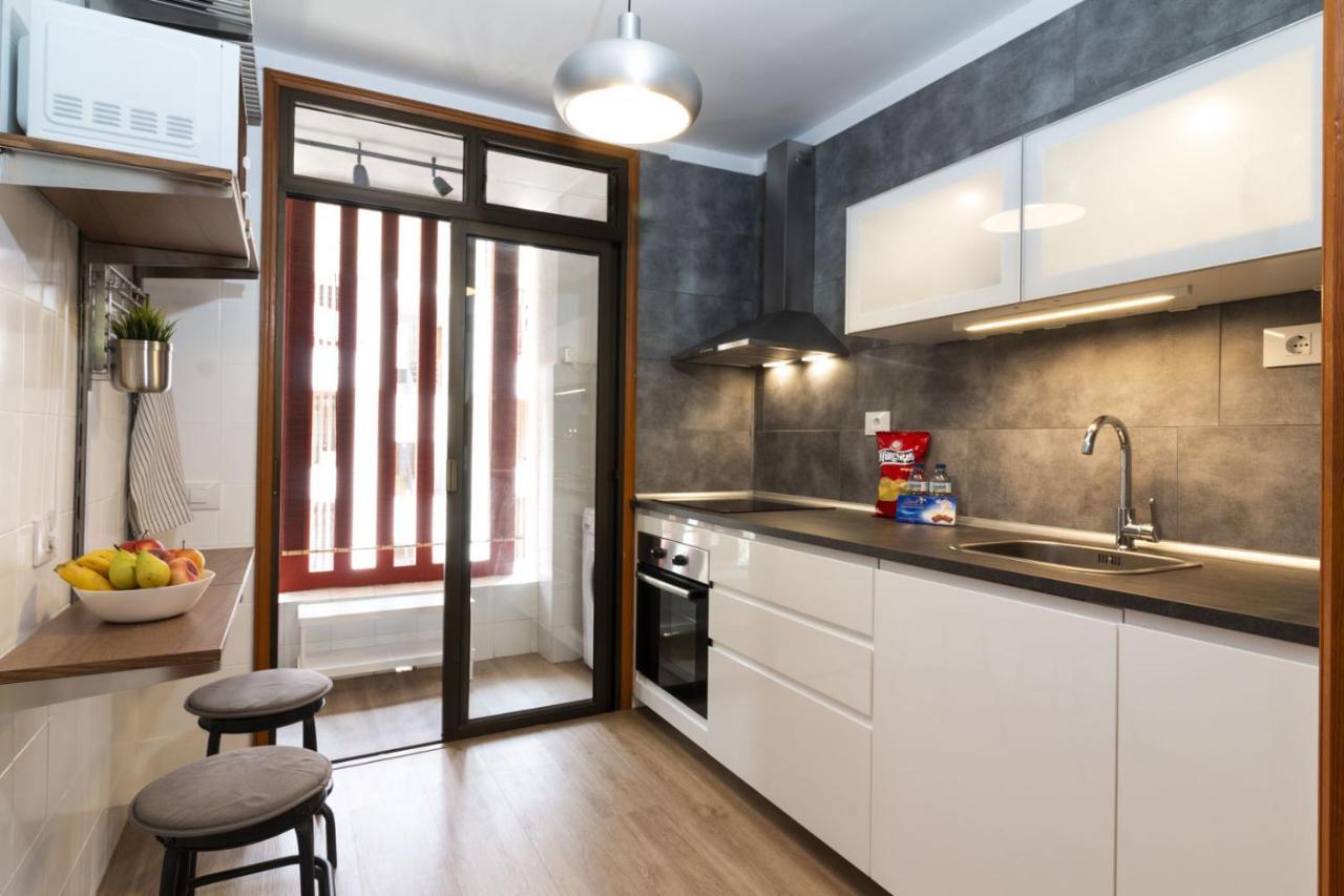 Homeforguest New Modern Apartment With Pool Арона Экстерьер фото
