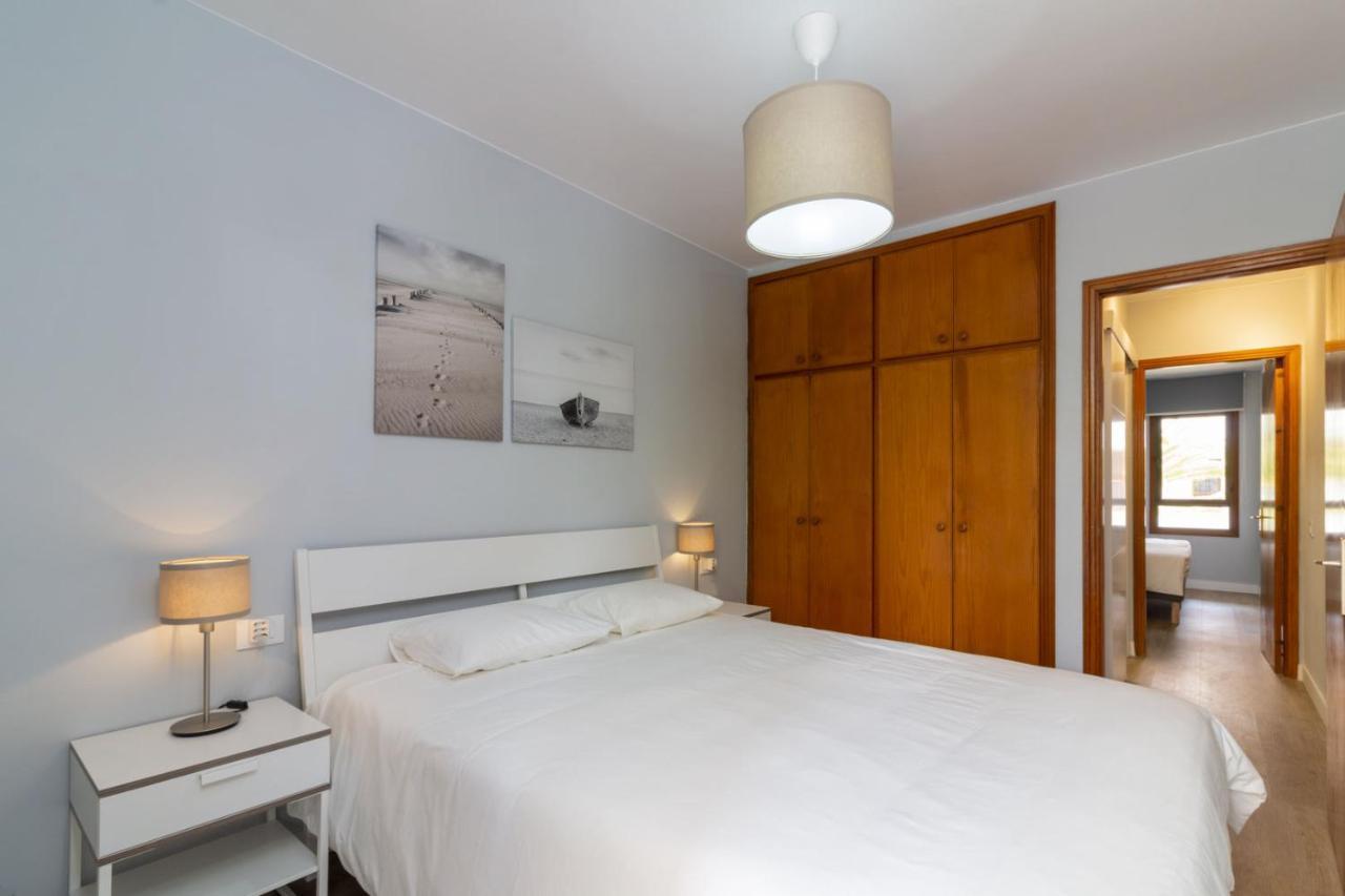 Homeforguest New Modern Apartment With Pool Арона Экстерьер фото
