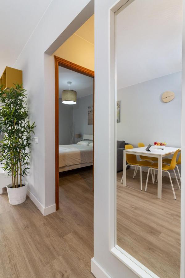 Homeforguest New Modern Apartment With Pool Арона Экстерьер фото