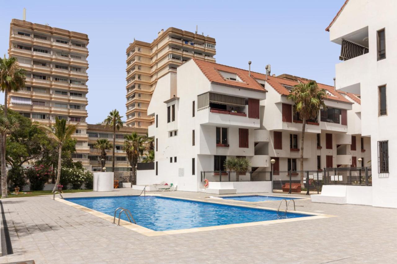 Homeforguest New Modern Apartment With Pool Арона Экстерьер фото