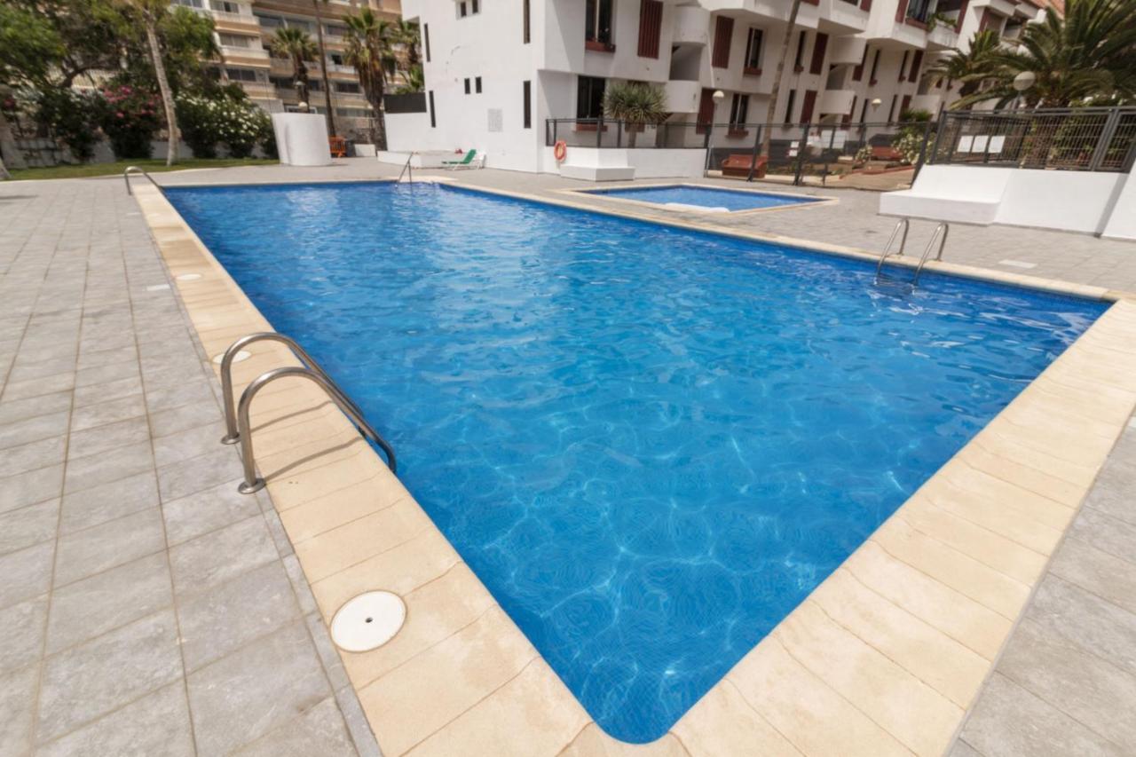 Homeforguest New Modern Apartment With Pool Арона Экстерьер фото